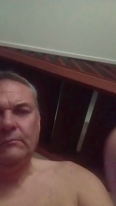 doumes62 live cam on Cam4