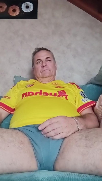 doumes62 live cam on Cam4