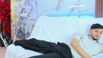 drake_and_zara live cam on Cam4