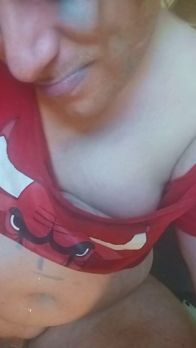 dressedZombie live cam on Cam4