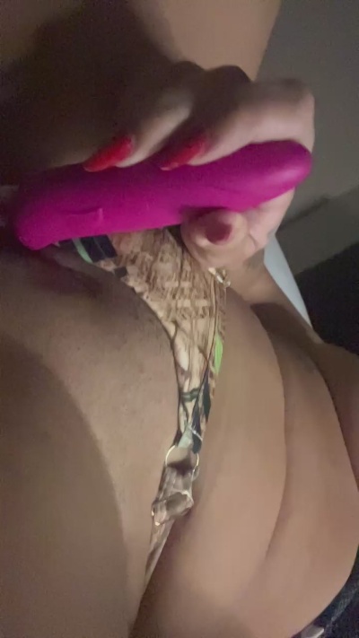 drikacharmosa4 live cam on Cam4