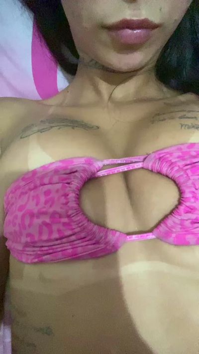 dudarosinha live cam on Cam4