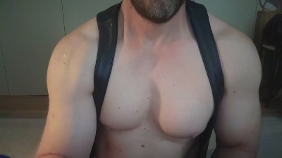 dude_bln09 live cam on Cam4