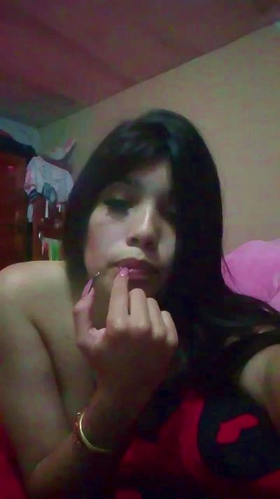 dulcechica4 live cam on Cam4