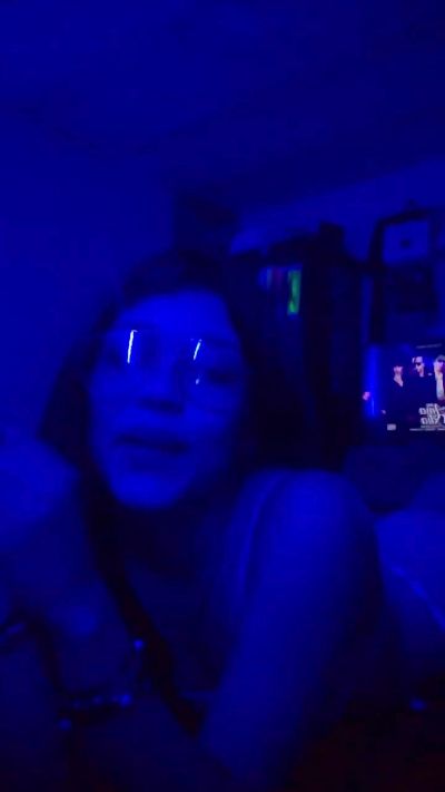 dulcechica4 live cam on Cam4