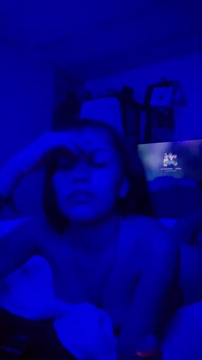 dulcechica4 live cam on Cam4