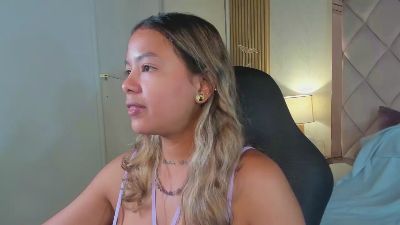dulcelyra live cam on Cam4