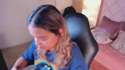 dulcelyra live cam on Cam4