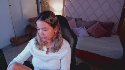 dulcelyra live cam on Cam4
