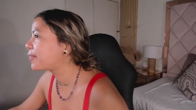 dulcelyra live cam on Cam4