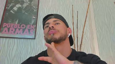 dylan_jacobx live cam on Cam4