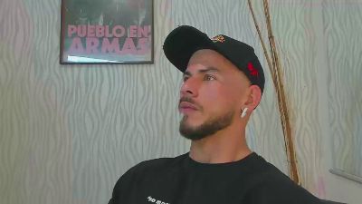 dylan_jacobx live cam on Cam4