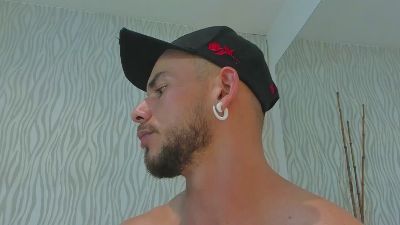 dylan_jacobx live cam on Cam4