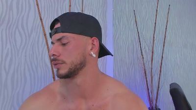 dylan_jacobx live cam on Cam4