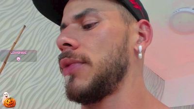 dylan_jacobx live cam on Cam4