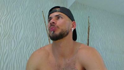 dylan_jacobx live cam on Cam4