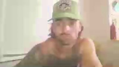 dylannielsen32 live cam on Cam4