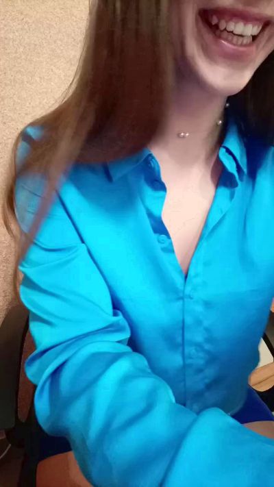 dzinblondi live cam on Cam4