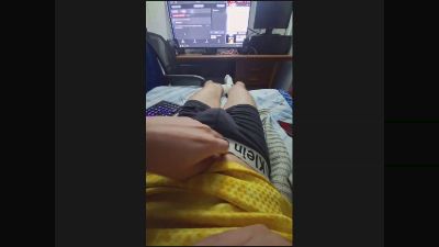 earf14 live cam on Cam4