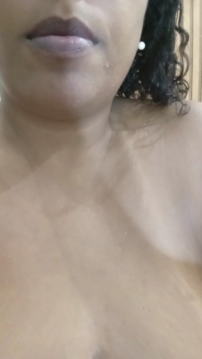 ebonymel live cam on Cam4