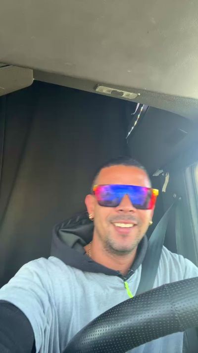 eddgarzay08 live cam on Cam4