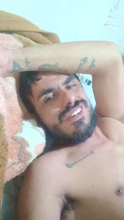 edineivieira318 live cam on Cam4