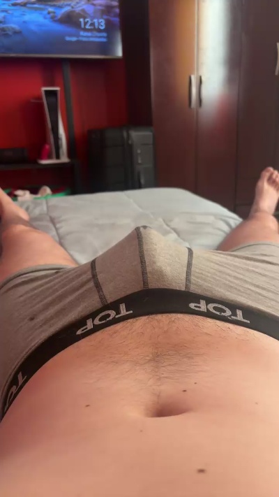eduvrdo1 live cam on Cam4
