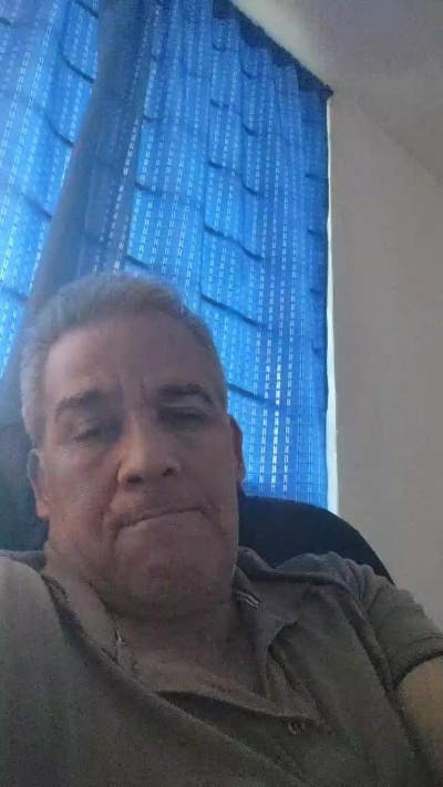 efrasito live cam on Cam4