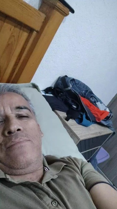 efrasito live cam on Cam4