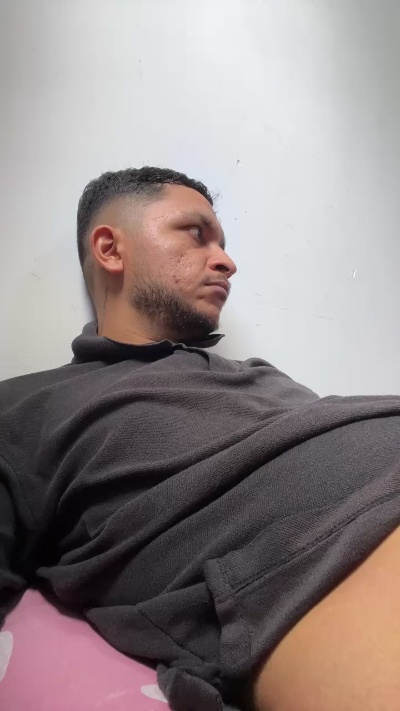 elandresredes live cam on Cam4