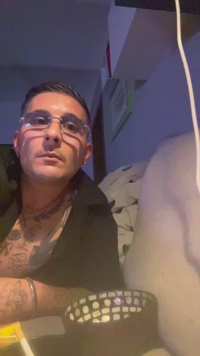 eldiablo3 live cam on Cam4