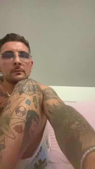 eldiablo3 live cam on Cam4