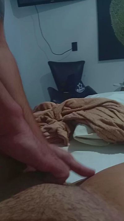 eleheteroelabi2 live cam on Cam4