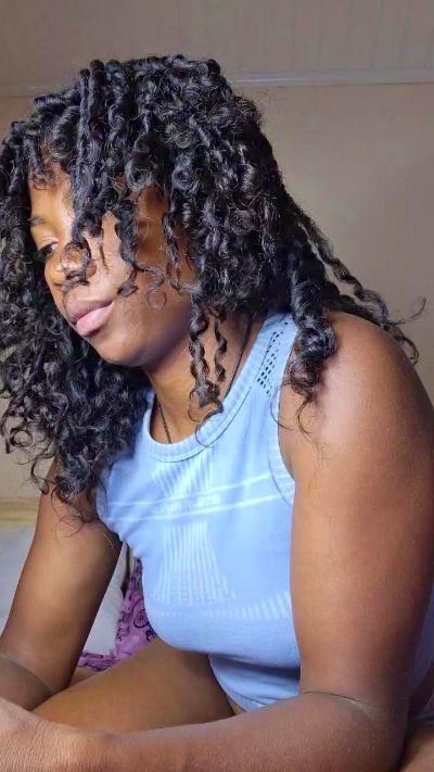 elenahsexy1 live cam on Cam4