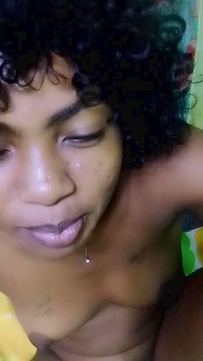 elia220 live cam on Cam4