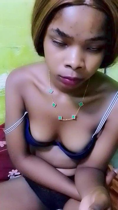 elia220 live cam on Cam4