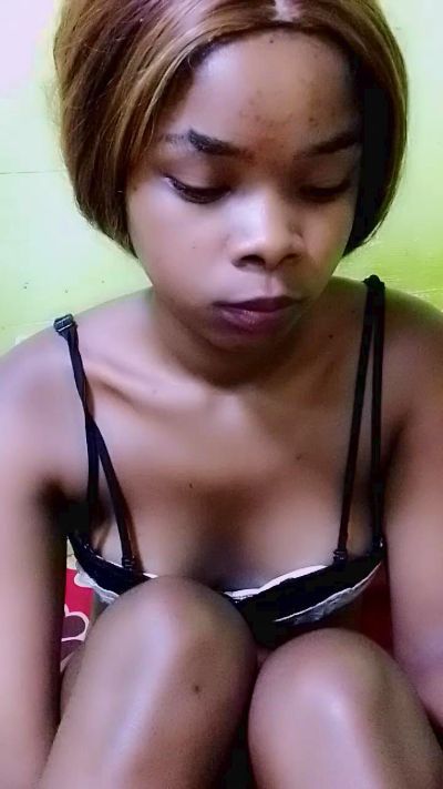elia220 live cam on Cam4