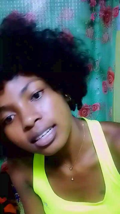 elia220 live cam on Cam4