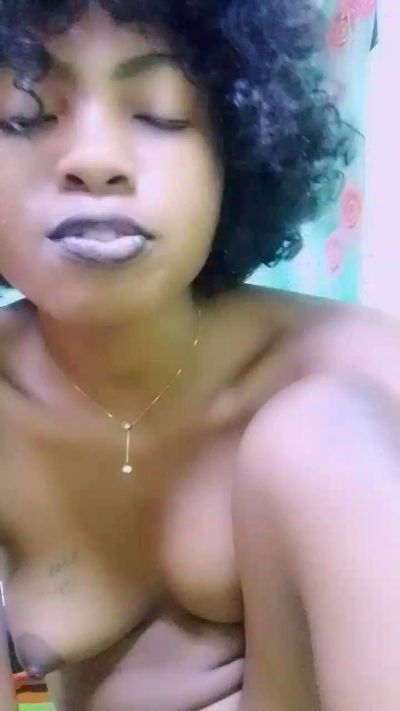 elia220 live cam on Cam4