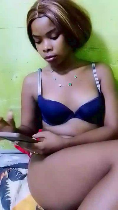 elia220 live cam on Cam4