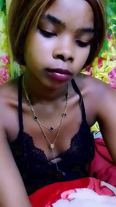 elia220 live cam on Cam4