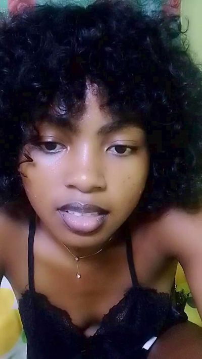elia220 live cam on Cam4