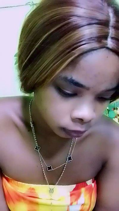 elia220 live cam on Cam4