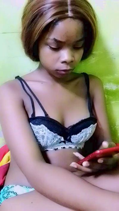 elia220 live cam on Cam4