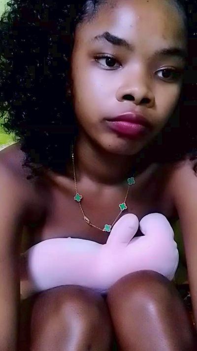 elia220 live cam on Cam4