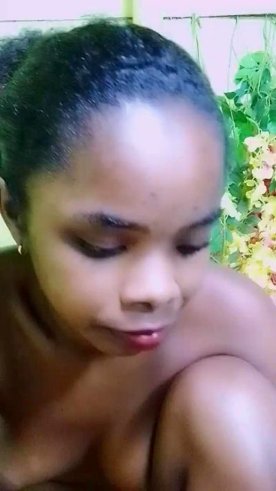 elia220 live cam on Cam4