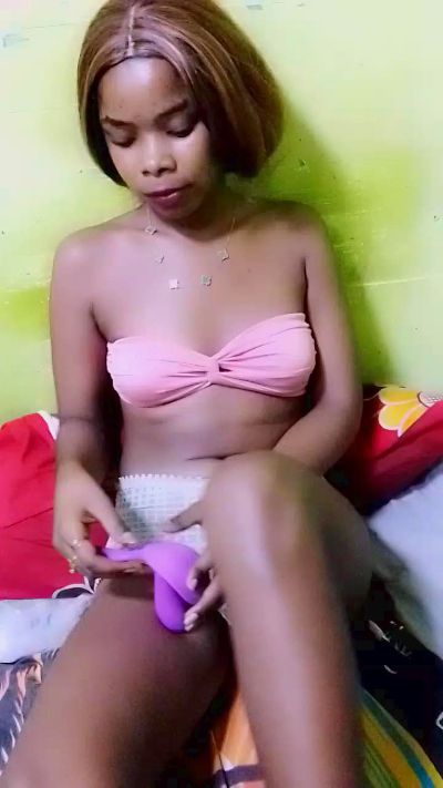elia220 live cam on Cam4