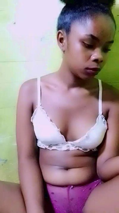 elia220 live cam on Cam4