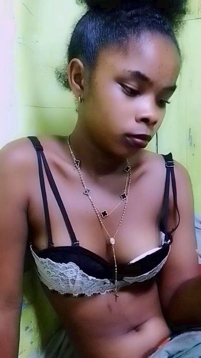 elia220 live cam on Cam4