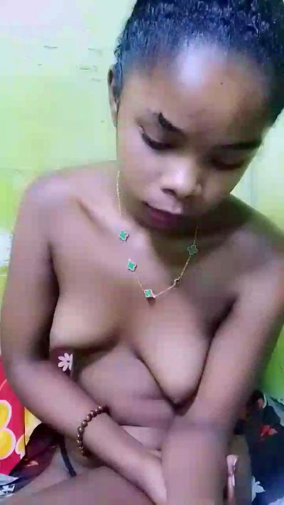 elia220 live cam on Cam4